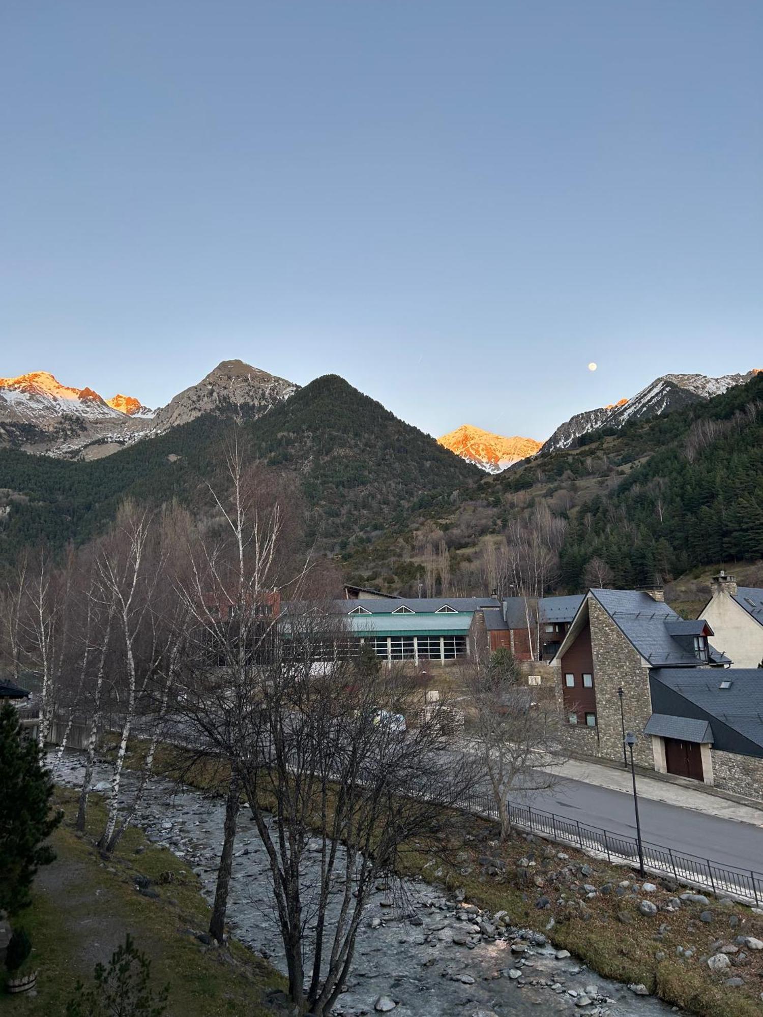 Sallent De Gallego - Formigal - Pirineos Sur Екстер'єр фото